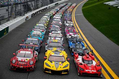 when is the rolex 24 hour race